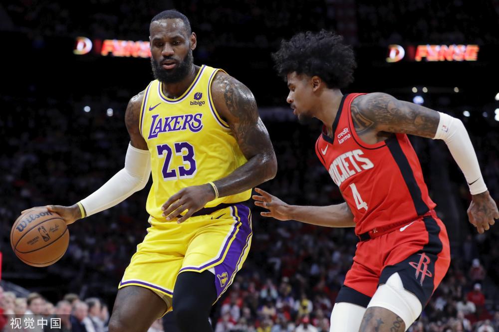 某知名足球 某知名足球